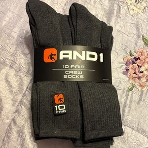 NWT 10 pair And 1 brand men’s grey crew socks